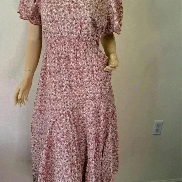 FLORAL DRESS WISHLIST DITSY HANDKERCHIEF MAUVE MEDIUM - Picture 9 of 11